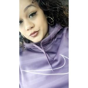 Meet your Posher, Monica